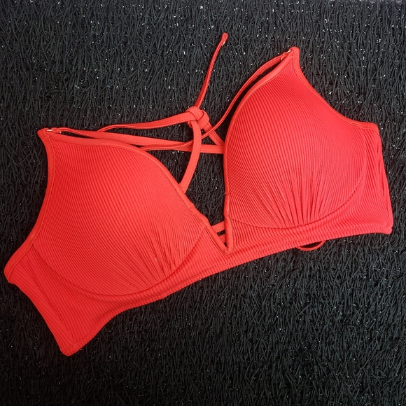 Shade & Shore Other - Shade & Shore Red Ribbed Bikini Top